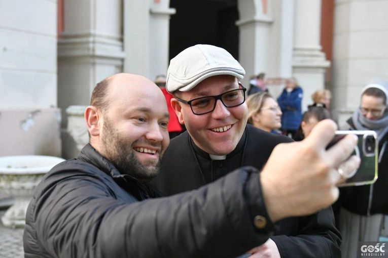 Pielgrzymka powołaniowa do Rokitna