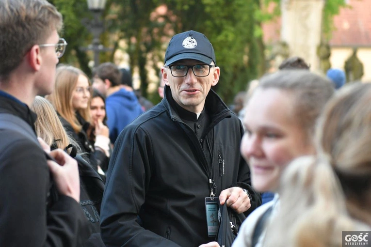 Pielgrzymka powołaniowa do Rokitna