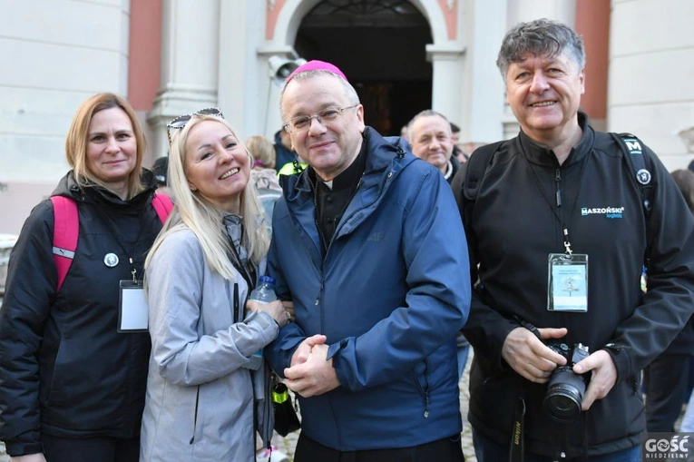 Pielgrzymka powołaniowa do Rokitna