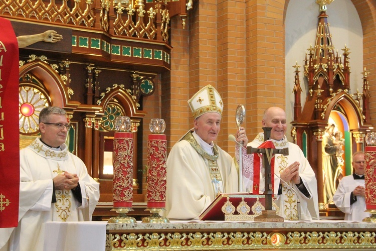 Dedykacja kościoła św. Jana Pawła II w Nowym Sączu