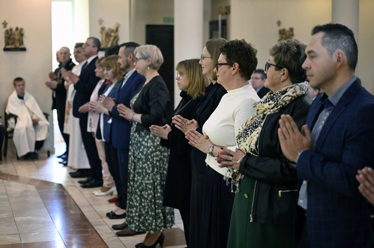 Nic nie szkodzi, że już czyta