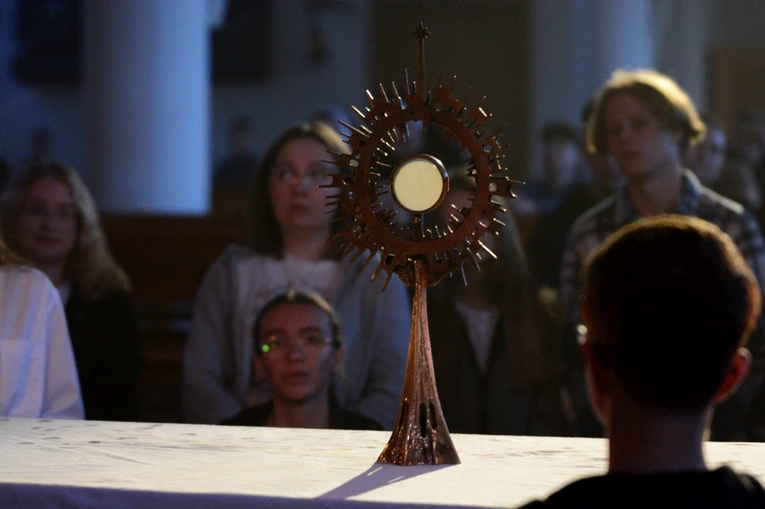 Wieczorne nabożeństwo podczas Wielkanocnego Spotkania Młodych