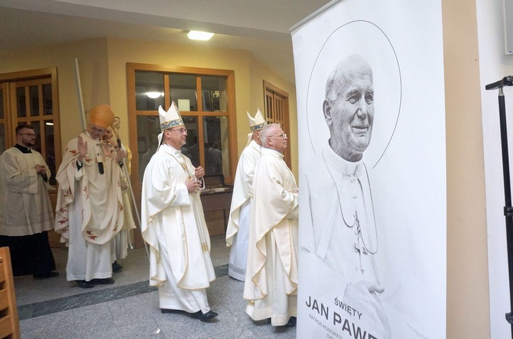 Kongres Eucharystyczny. Spotkanie z abp. Adrianem Galbasem 