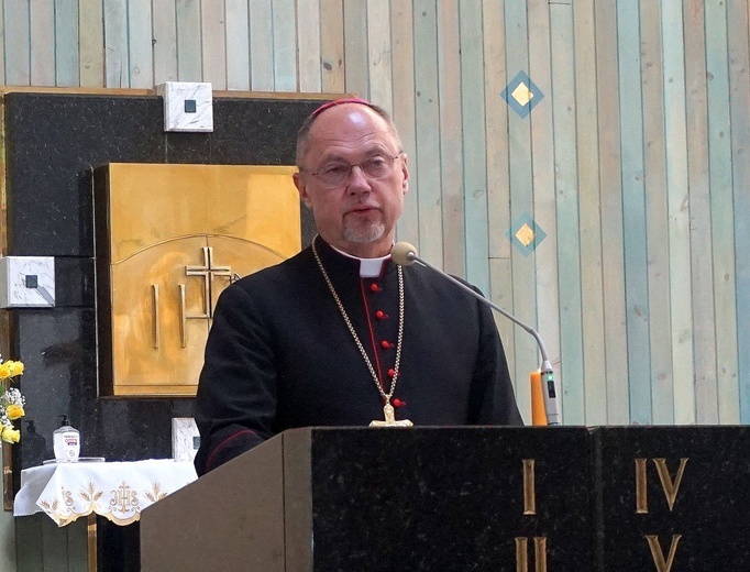 Kongres Eucharystyczny. Spotkanie z abp. Adrianem Galbasem 