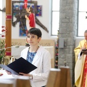 Siostra w momencie składania ślubów wieczystych.