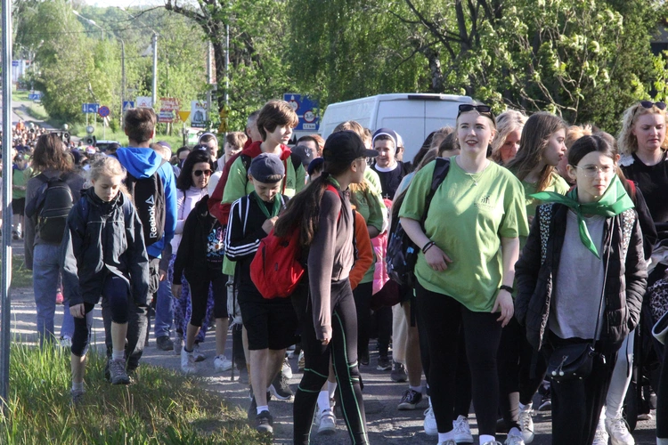 Pielgrzymka z siostrami służebniczkami z Tarnowa do Tuchowa