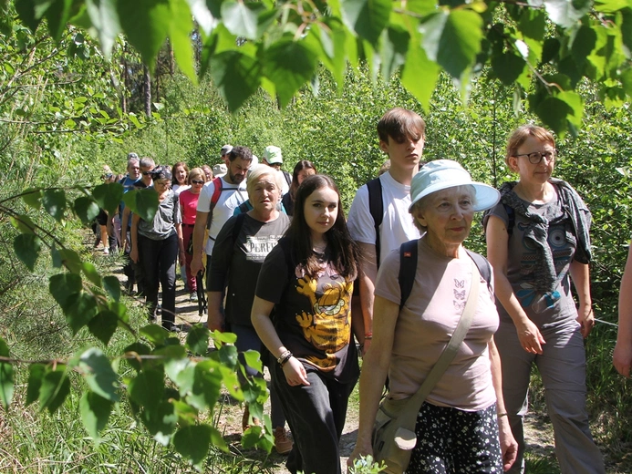 Piesza Pielgrzymka do sanktuarium Matki Bożej Dobrej Rady w Sulistrowiczkach