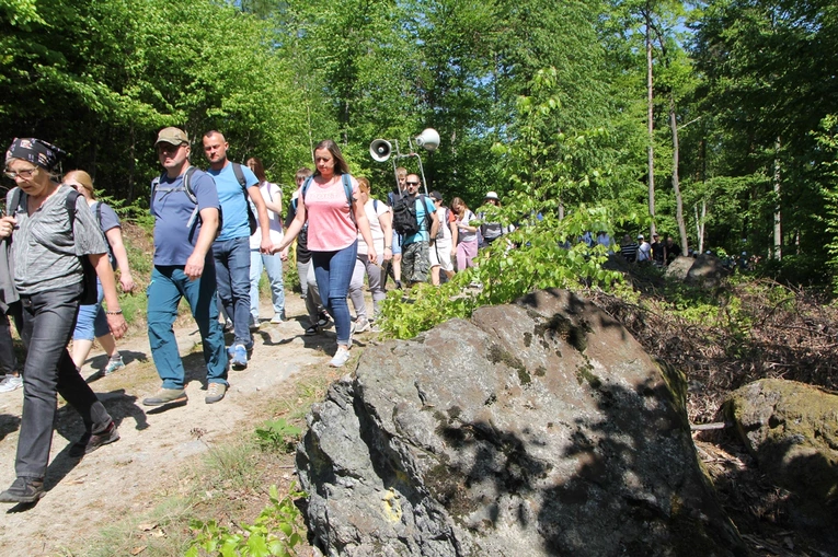Piesza Pielgrzymka do sanktuarium Matki Bożej Dobrej Rady w Sulistrowiczkach