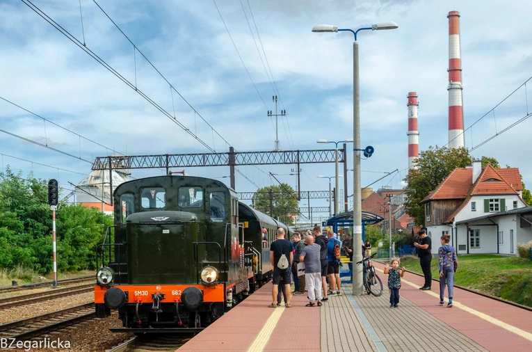 Te zabytkowe lokomotywy i wagony trzeba zobaczyć