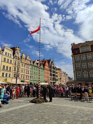 Dzień Flagi Rzeczypospolitej Polskiej we Wrocławiu