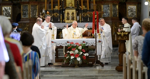 Modlitwa za Ojczyznę w uroczystość Maryi Królowej Polski