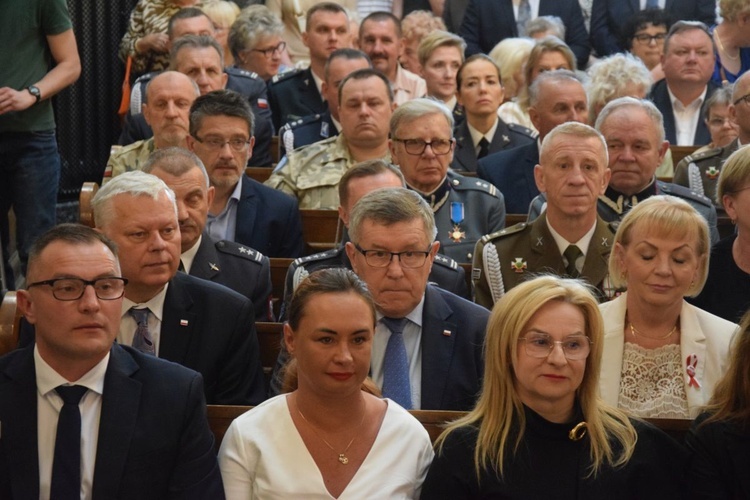 Obchody rocznicy uchwalenia Konstytucji 3 maja w kościele garniznowym w Radomiu