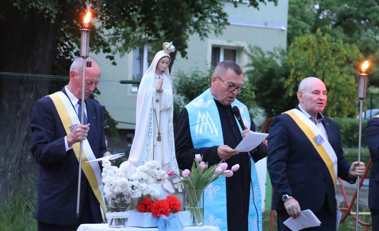 Nabożeństwa majowe między blokami