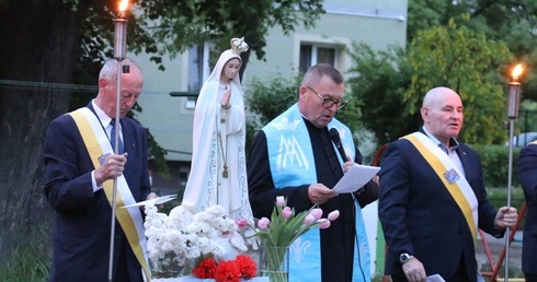 Nabożeństwa majowe między blokami