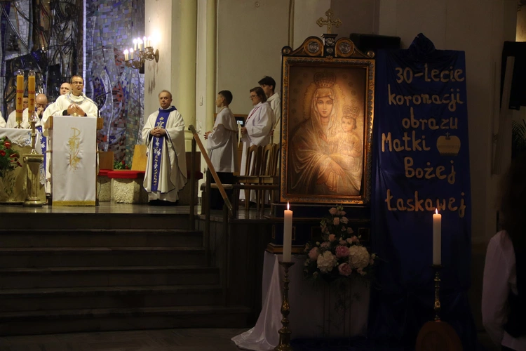 Odpust ku czci Matki Bożej Łaskawej w kościele franciszkanów