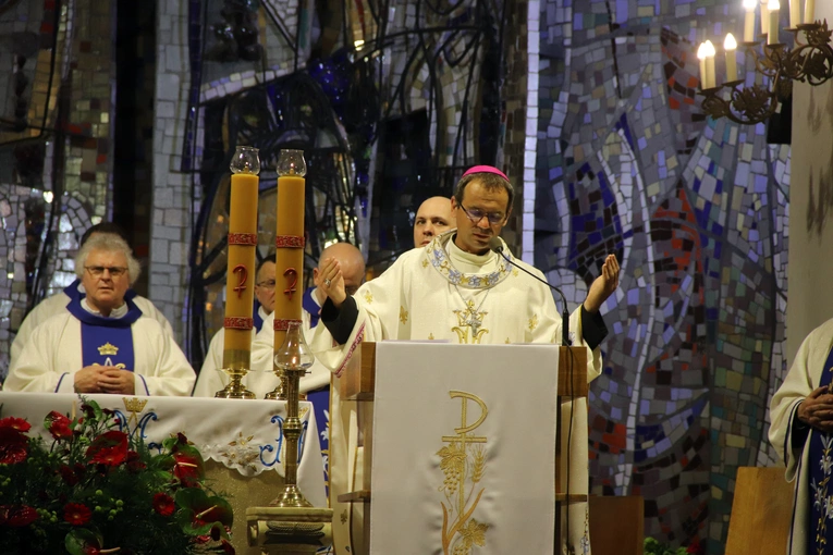 Odpust ku czci Matki Bożej Łaskawej w kościele franciszkanów