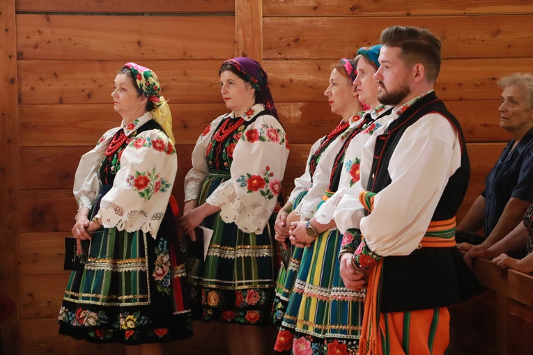 Poświęcenie chorągwi procesyjnej w Słupi
