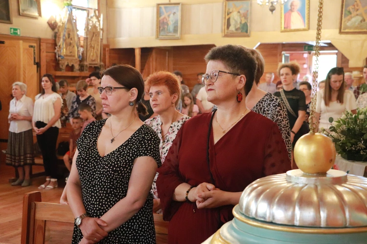 Poświęcenie chorągwi procesyjnej w Słupi