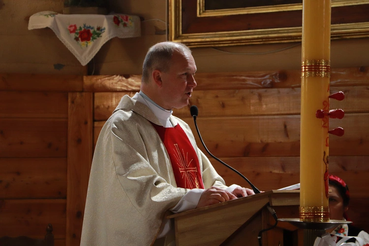 Poświęcenie chorągwi procesyjnej w Słupi