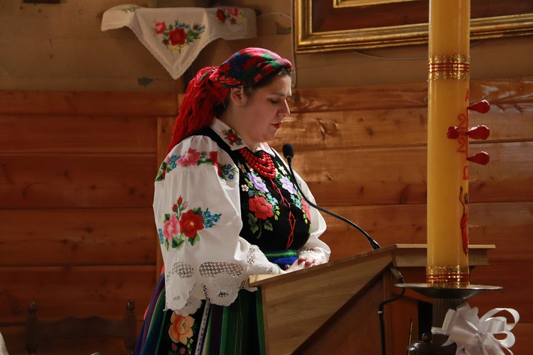 Poświęcenie chorągwi procesyjnej w Słupi
