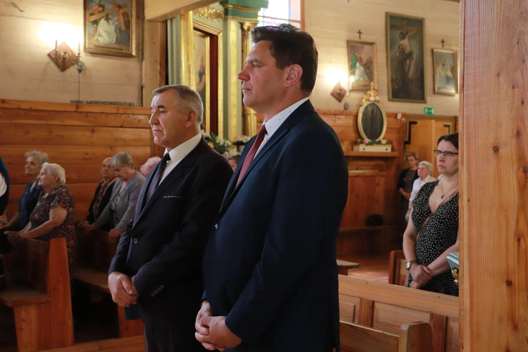 Poświęcenie chorągwi procesyjnej w Słupi