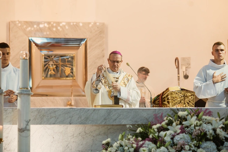 Poświęcenie konfesjonałów u bł. Doroty