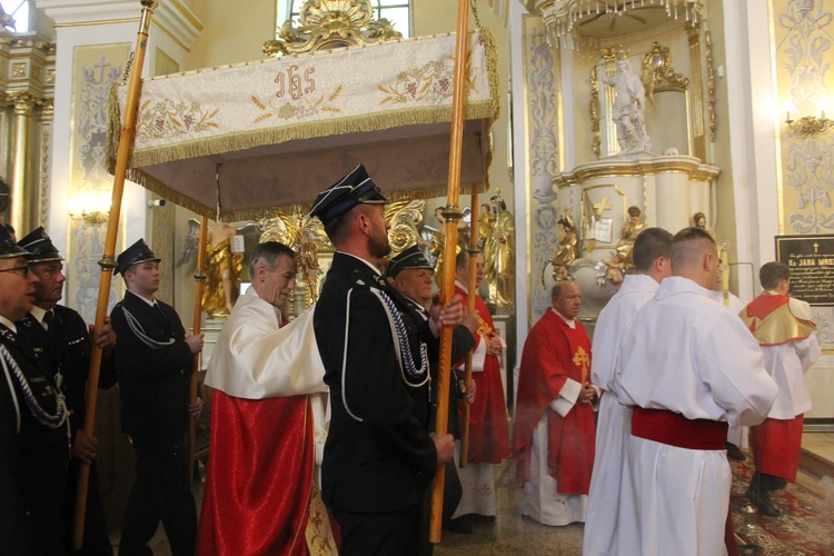 Uszew. 200 lat od konsekracji kościoła