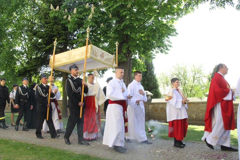 Uszew. 200 lat od konsekracji kościoła