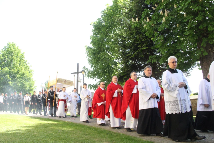 Uszew. 200 lat od konsekracji kościoła