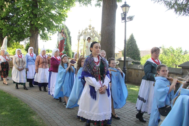 Uszew. 200 lat od konsekracji kościoła