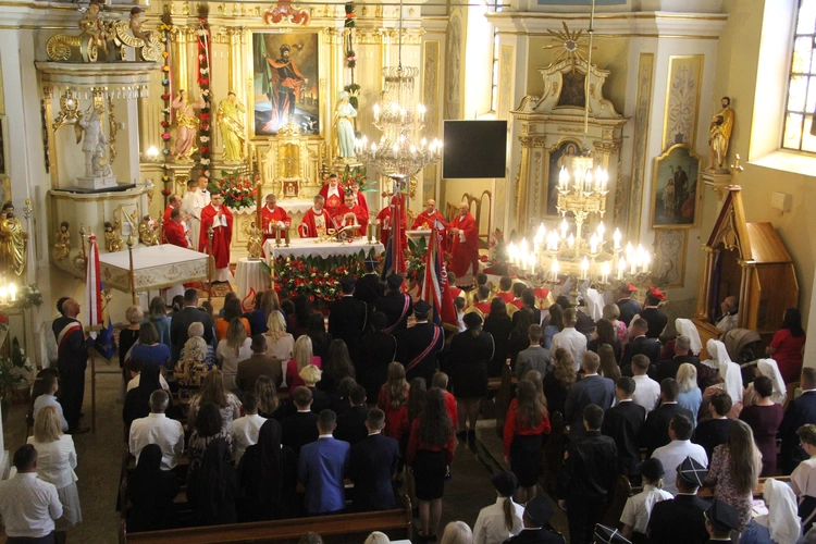 Uszew. 200 lat od konsekracji kościoła