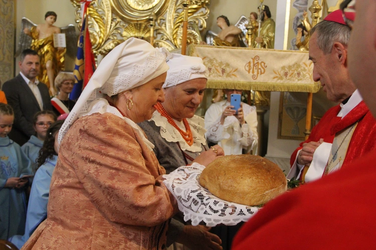 Uszew. 200 lat od konsekracji kościoła