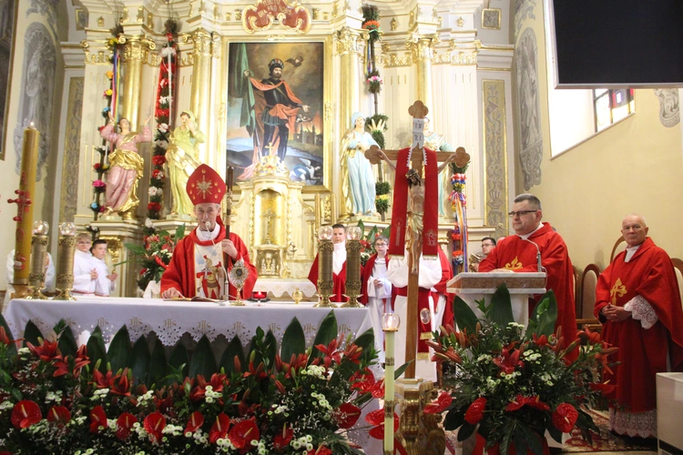 Uszew. 200 lat od konsekracji kościoła