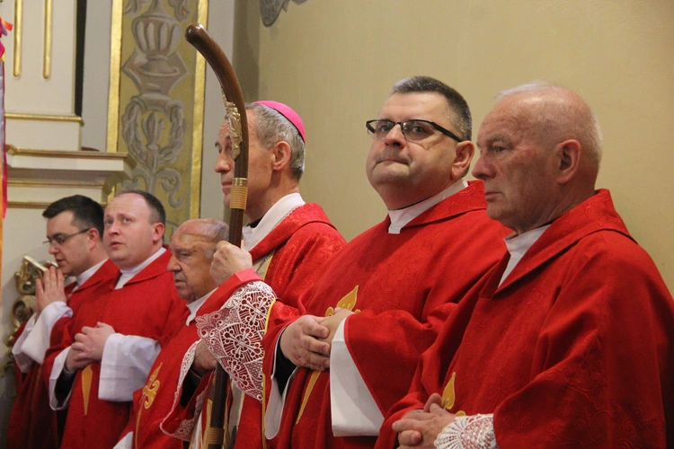 Uszew. 200 lat od konsekracji kościoła
