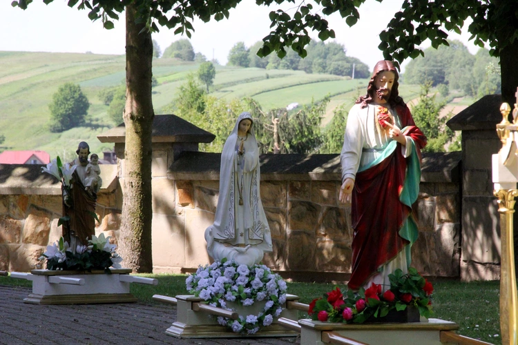 Uszew. 200 lat od konsekracji kościoła