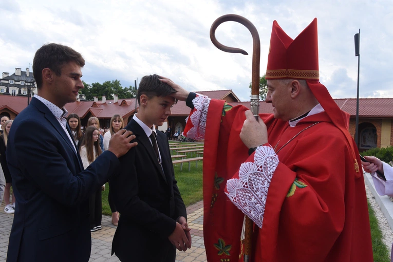 Bierzmowanie w Szczepanowie 2024