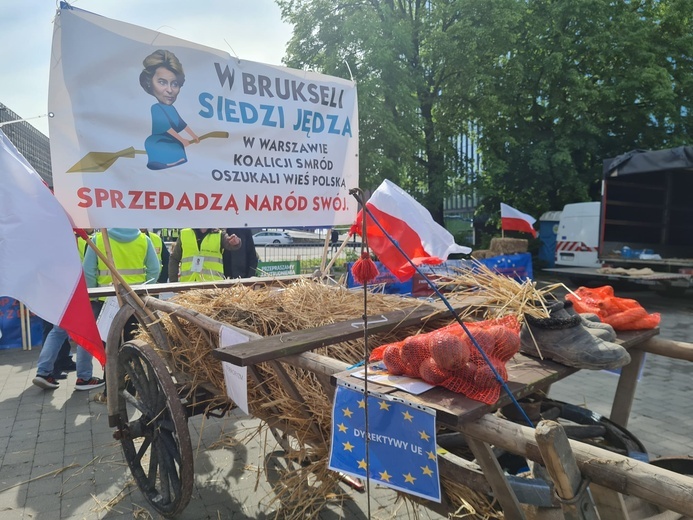 Protest rolników 1. dnia Europejskiego Kongresu Gospodarczego w Katowicach