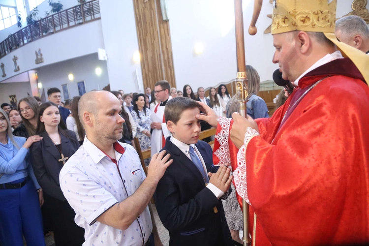 Bierzmowanie w Łękach Górnych