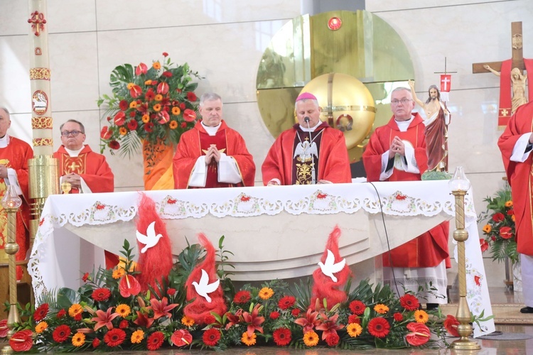 Bierzmowanie w Łękach Górnych