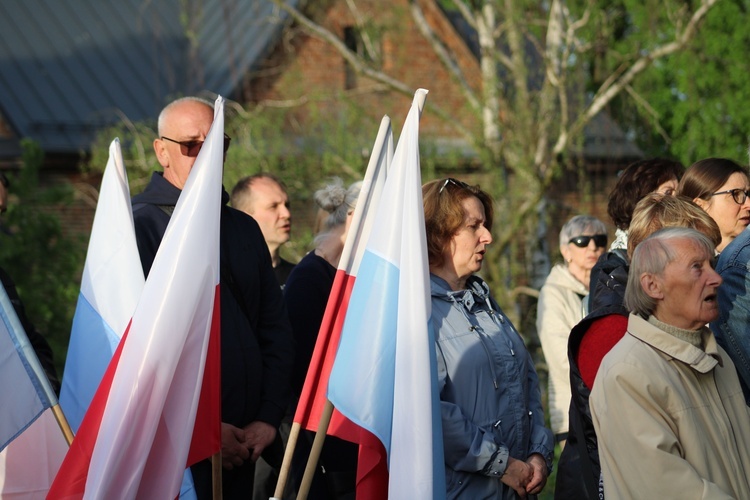 Ciechanów. Nabożeństwo majowe na Farskiej Górze