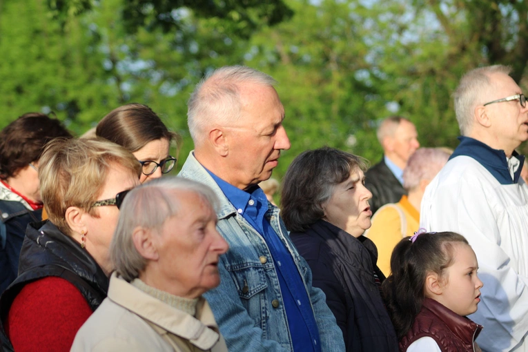 Ciechanów. Nabożeństwo majowe na Farskiej Górze