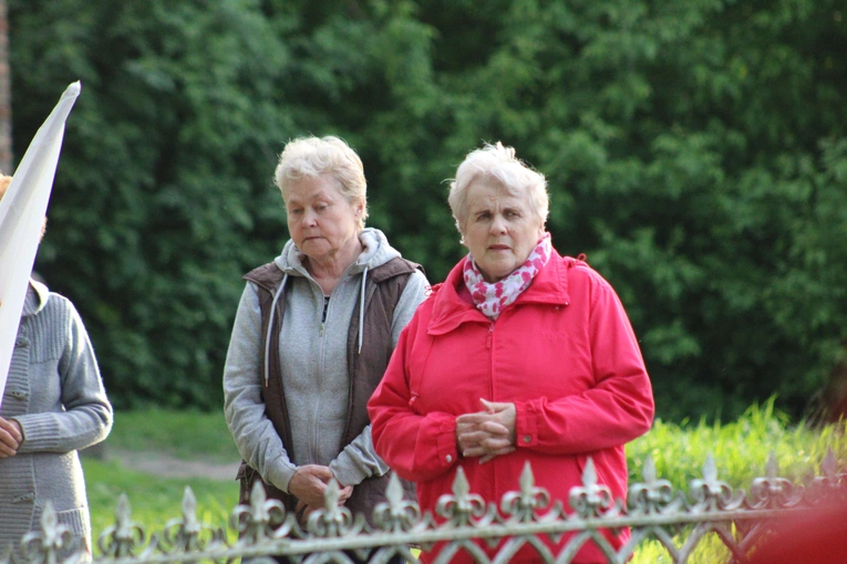 Ciechanów. Nabożeństwo majowe na Farskiej Górze