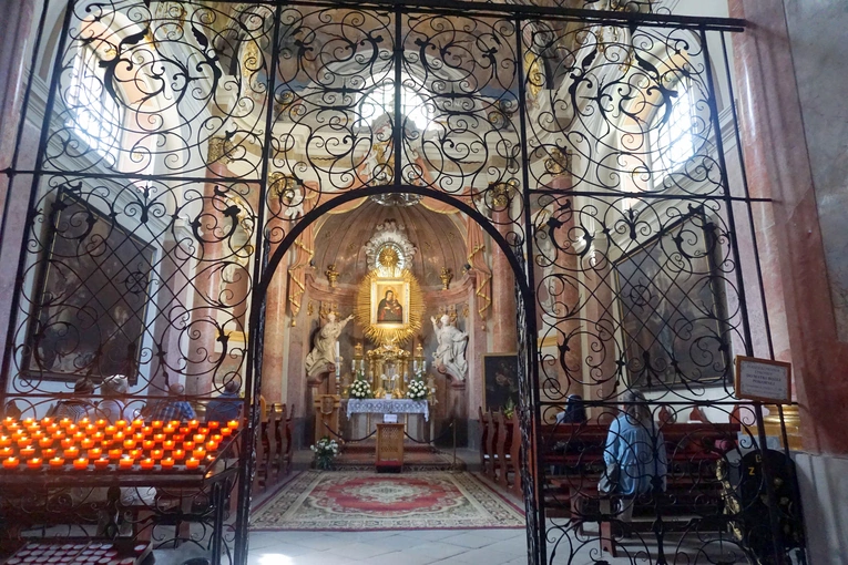 Pielgrzymki chorych, niepełnosprawnych i służby zdrowia