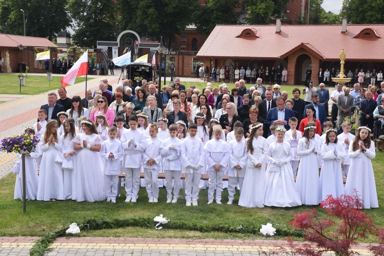 Abp Jędraszewski w Szczepanowie