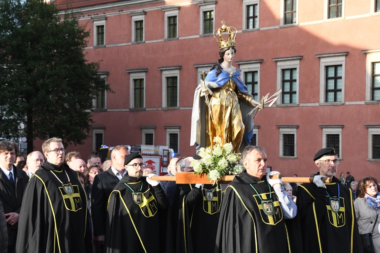 Procesja z zabytkową figurą Matki Bożej Łaskawej