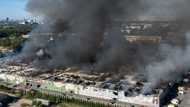 Pożar kompleksu handlowego Marywilska 44