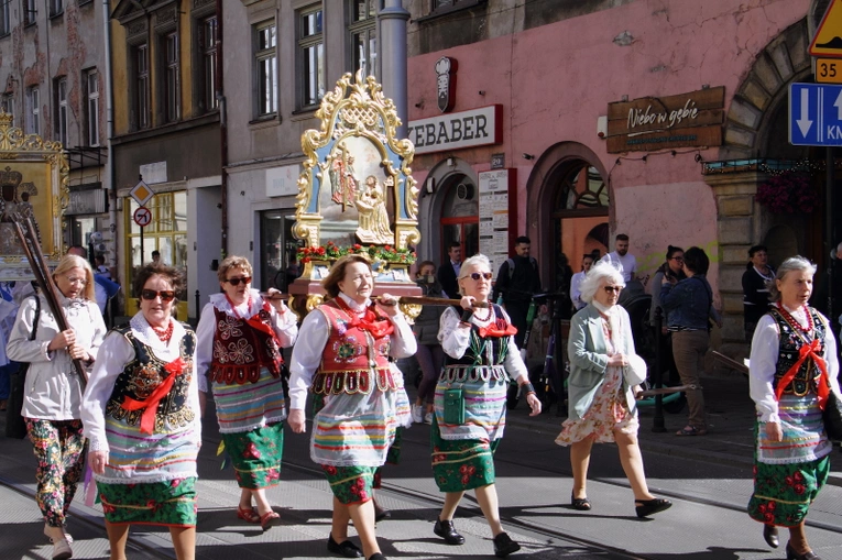 Procesja z Wawelu na Skałkę 2024