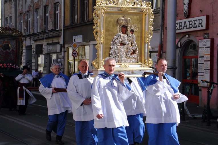 Procesja z Wawelu na Skałkę 2024
