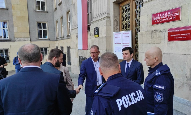 Śląskie. Wisła nie została skażona po pożarze w Siemianowicach. Co z jakością wody w Brynicy i Przemszy?