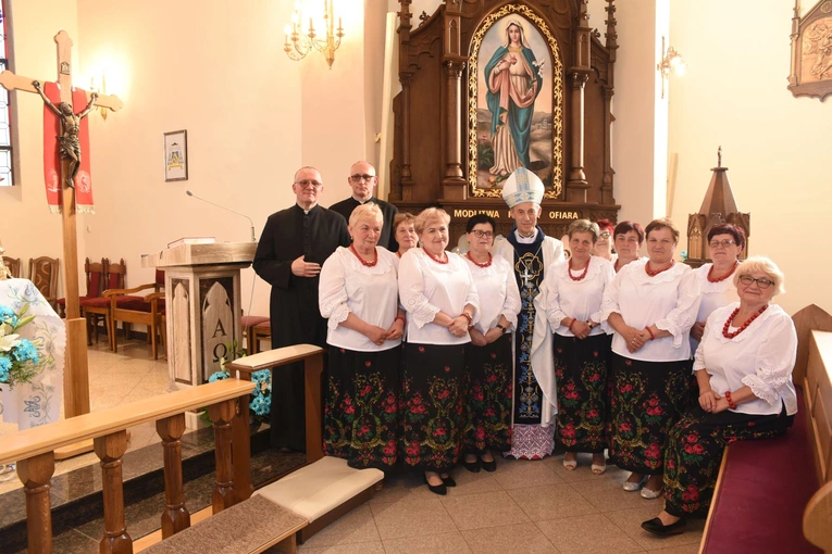 Ołtarz Matki Bożej w Bystrej